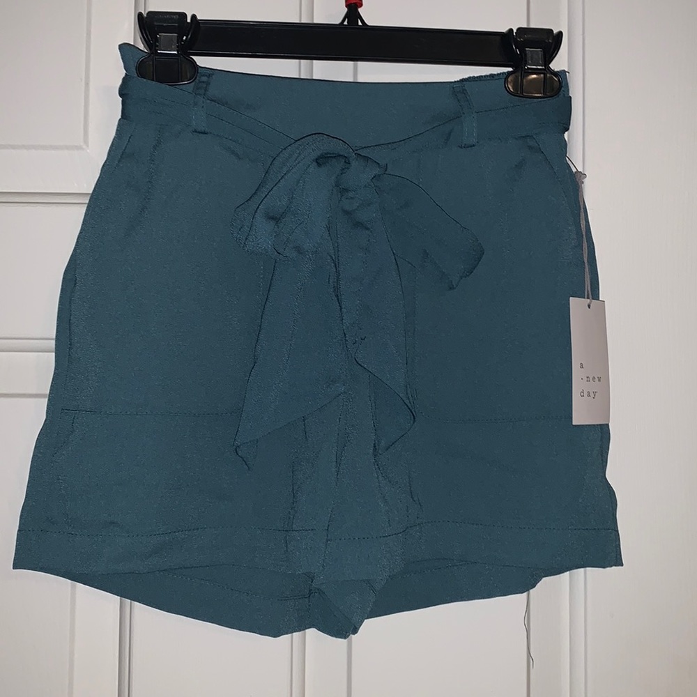 Brand New Woman’s shorts